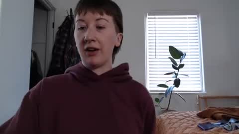 Snapshot of ellierowyn chatting on 6, 3, 2026 Ellie Rowyn online show from 6, 3, 2026
