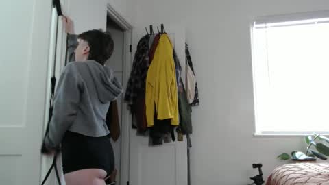 Snapshot of ellierowyn chatting on 4, 5, 2026 Ellie Rowyn online show from 4, 5, 2026
