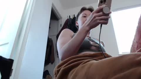 Snapshot of ellierowyn chatting on 5, 5, 2026 Ellie Rowyn online show from 5, 5, 2026