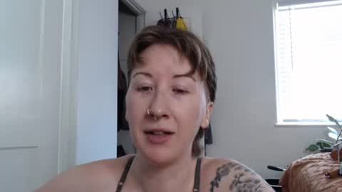 Snapshot of ellierowyn chatting on 19, 5, 2026 Ellie Rowyn online show from 19, 5, 2026