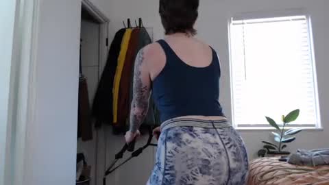 Snapshot of ellierowyn chatting on 1, 6, 2026 Ellie Rowyn online show from 1, 6, 2026