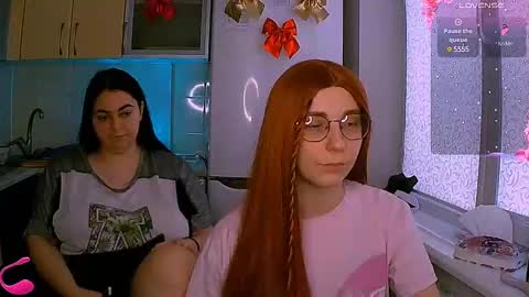 Snapshot of ellies_8 chatting on 4, 2, 2025 Ellie online show from 4, 2, 2025