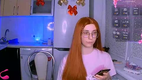 Snapshot of ellies_8 chatting on 4, 2, 2025 Ellie online show from 4, 2, 2025