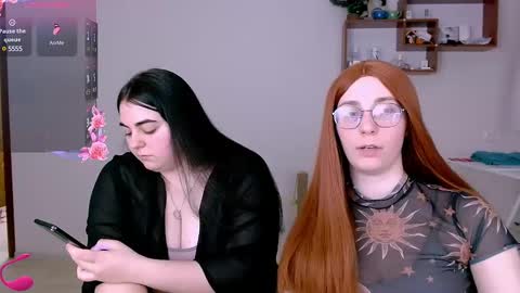 Snapshot of ellies_8 chatting on 21, 2, 2025 Ellie online show from 21, 2, 2025