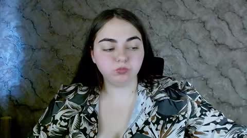Snapshot of ellies_8 chatting on 12, 9, 2025 Ellie online show from 12, 9, 2025