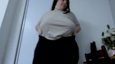 Ellie online show from 8, 4, 2026