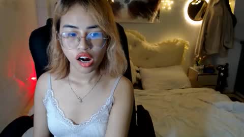 ellieyun online show from 23, 9, 2025