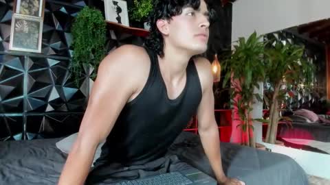 Snapshot of elliot_colton chatting on 7, 11, 2025 Elloit Colton online show from 7, 11, 2025