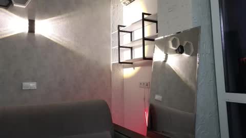 elliot_muscle04 online show from 4, 12, 2025