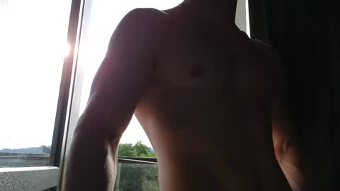 Snapshot of elliot_muscle04 chatting on 7, 6, 2026 elliot_muscle04 online show from 7, 6, 2026
