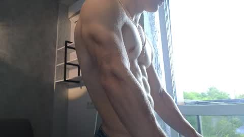 Snapshot of elliot_muscle04 chatting on 26, 7, 2026 elliot_muscle04 online show from 26, 7, 2026