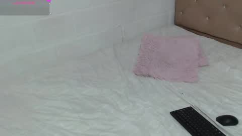 Snapshot of elliot_stone18 chatting on 14, 9, 2025 Elliot Fit online show from 14, 9, 2025