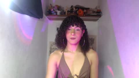 Snapshot of ellis_flowers chatting on 13, 7, 2026 . online show from 13, 7, 2026