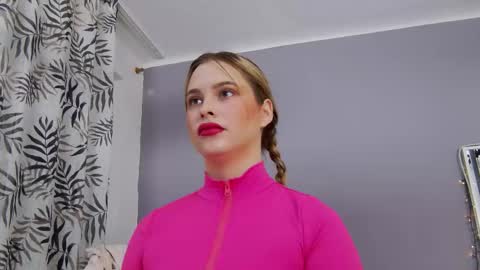 Elsa Jean online show from 8, 10, 2025