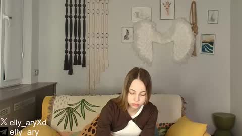 elly_ary online show from 12, 1, 2026