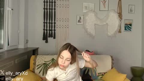 elly_ary online show from 14, 1, 2026