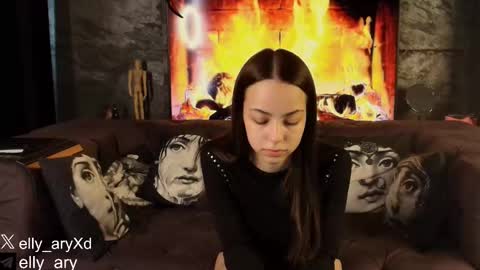 elly_ary online show from 24, 2, 2026