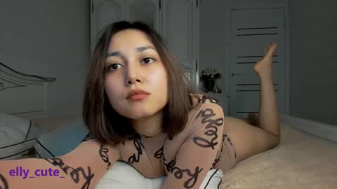 Snapshot of elly_cute_ chatting on 25, 1, 2025 Elly Cute online show from 25, 1, 2025