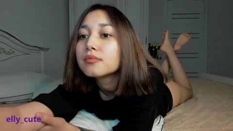 Snapshot of elly_cute_ chatting on 26, 1, 2025 Elly Cute online show from 26, 1, 2025