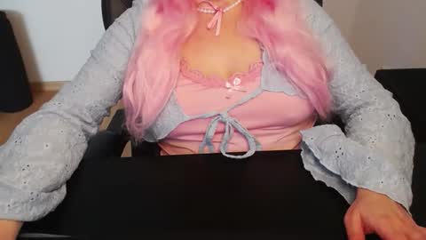 Elly online show from 5, 4, 2026