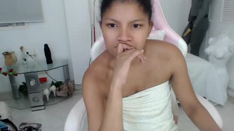 Elly online show from 5, 1, 2025