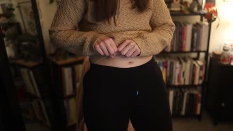 Elly Naomi online show from 1, 11, 2025