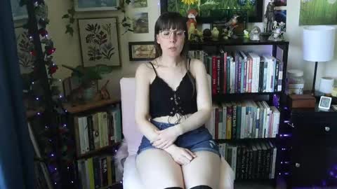 Elly Naomi online show from 16, 5, 2026