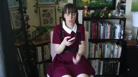 Elly Naomi online show from 6, 6, 2026