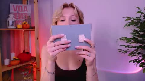 Elly online show from 3, 11, 2025