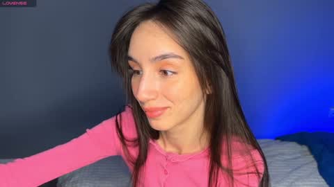 Im online Fri Sun Mon Tue Thu Fri Sat3 from 1000 online show from 1, 2, 2025