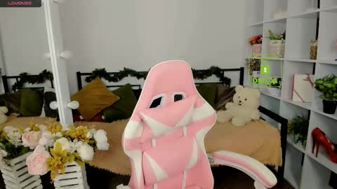 elma_lily online show from 22, 12, 2025