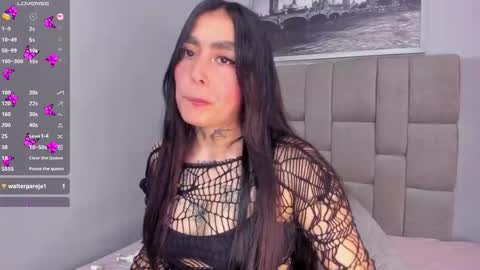 Elodie  online show from 19, 12, 2025