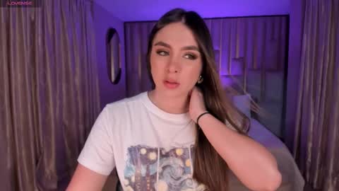 ELOISA OLIVERO online show from 2, 12, 2025