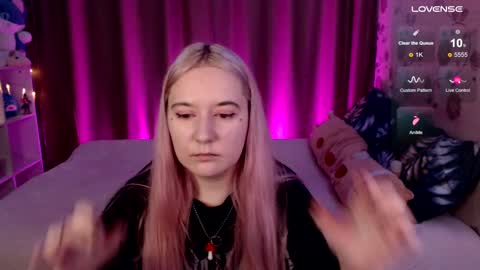 Snapshot of elovinora chatting on 16, 12, 2024 Ela give me a thumbs up if you like it and this is important for the development of the account online show from 16, 12, 2024