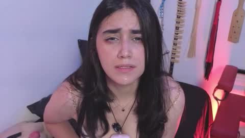 elowen_halley1 online show from 4, 2, 2026