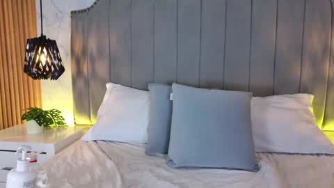 Snapshot of elsa_gb chatting on 28, 5, 2026 Isabela Martinez online show from 28, 5, 2026