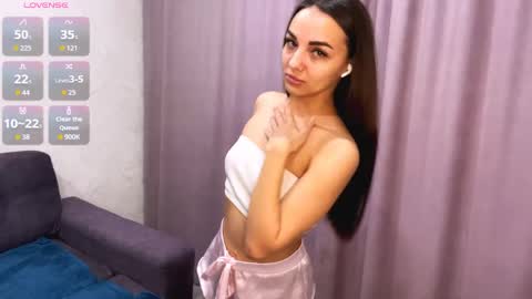 Snapshot of elwinedeeks chatting on 15, 4, 2026 Elena online show from 15, 4, 2026