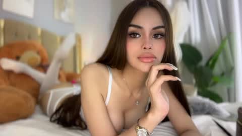 ElysHunter the girl will hunt you  online show from 11, 1, 2026