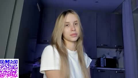 Elysia online show from 10, 10, 2025