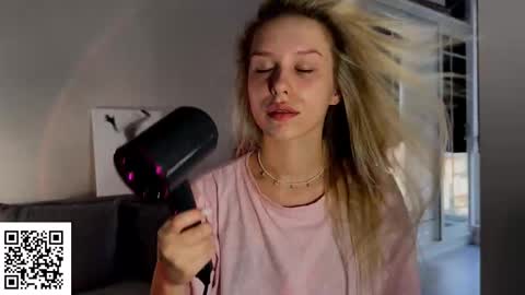 Elysia online show from 26, 11, 2025