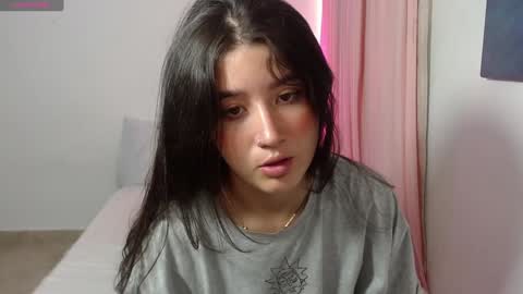 Snapshot of em_aa1 chatting on 21, 1, 2025 A N D R E A online show from 21, 1, 2025