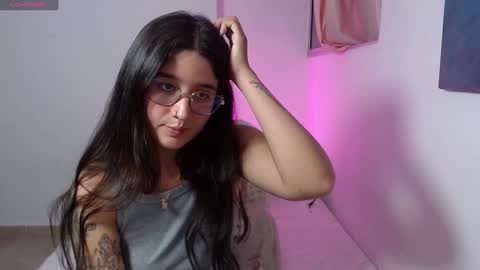 Snapshot of em_aa1 chatting on 26, 1, 2025 A N D R E A online show from 26, 1, 2025