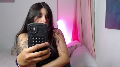 Snapshot of em_aa1 chatting on 9, 2, 2025 A N D R E A online show from 9, 2, 2025