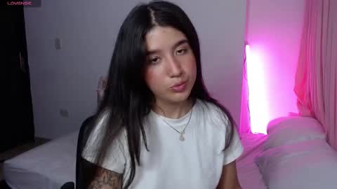 Snapshot of em_aa1 chatting on 13, 2, 2025 A N D R E A online show from 13, 2, 2025