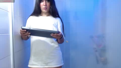 Snapshot of em_aa1 chatting on 28, 2, 2025 A N D R E A online show from 28, 2, 2025