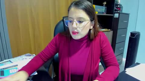 Snapshot of ema_04 chatting on 20, 12, 2025 Estefany Martinez Acua INSTAGRAM ema 04oficial online show from 20, 12, 2025