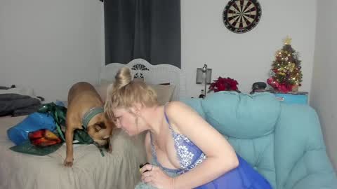 Ember Pheonixxx online show from 23, 12, 2024