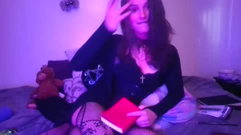 Ellie online show from 27, 1, 2025