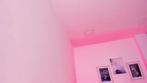 emelie_89 online show from 7, 2, 2025