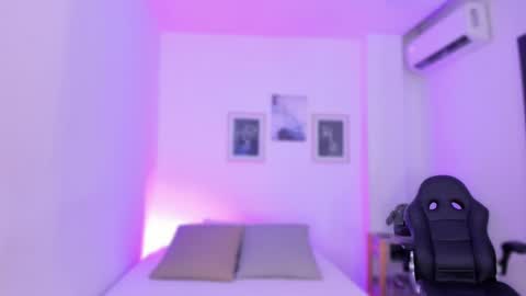 emelie_89 online show from 12, 2, 2025